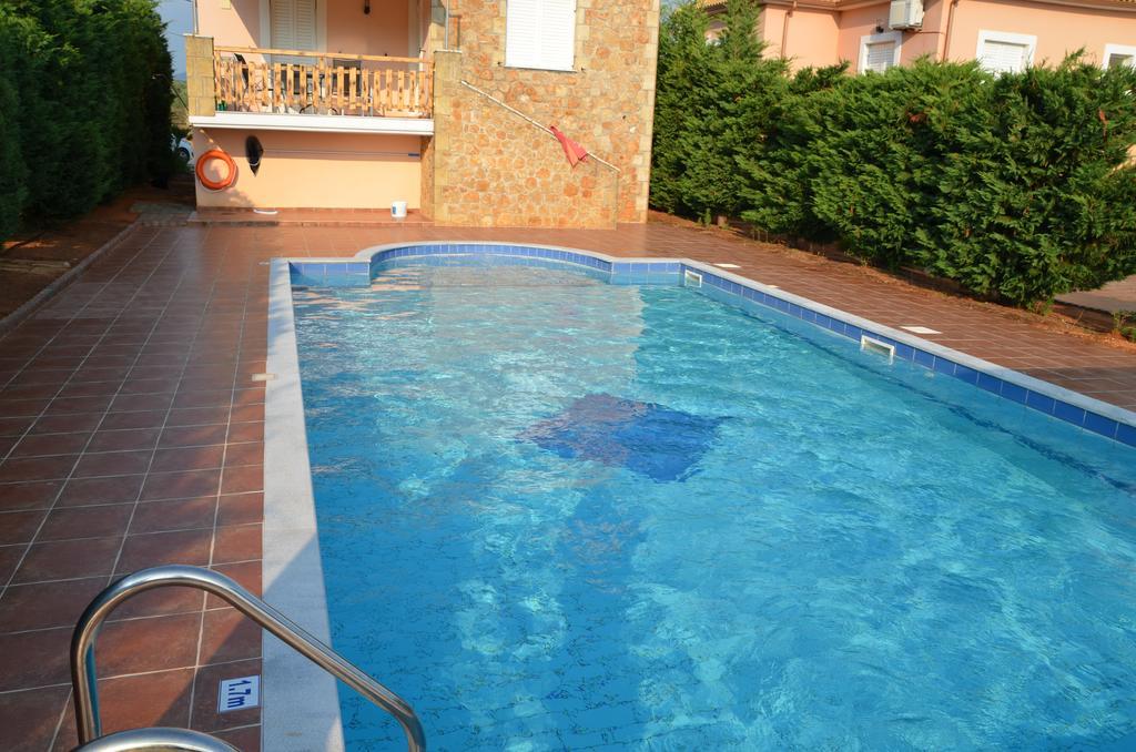 Navarone Villas Petrochori  エクステリア 写真
