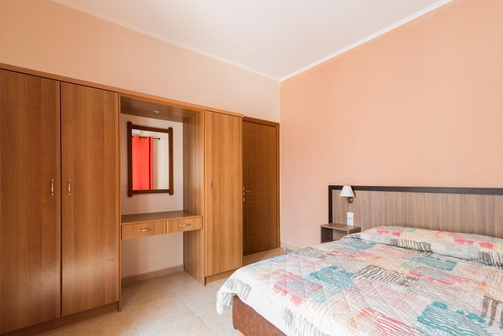 Navarone Villas Petrochori  エクステリア 写真