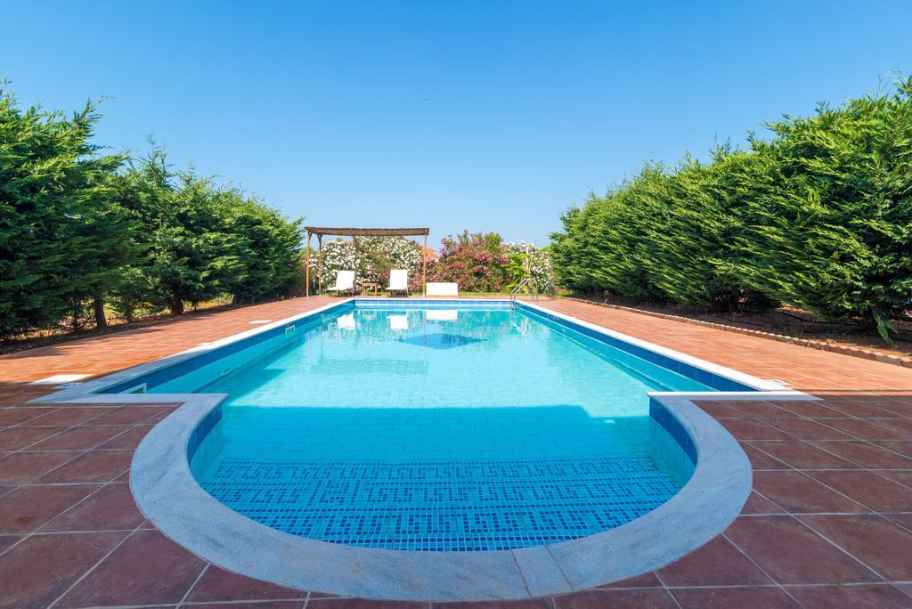 Navarone Villas Petrochori  エクステリア 写真