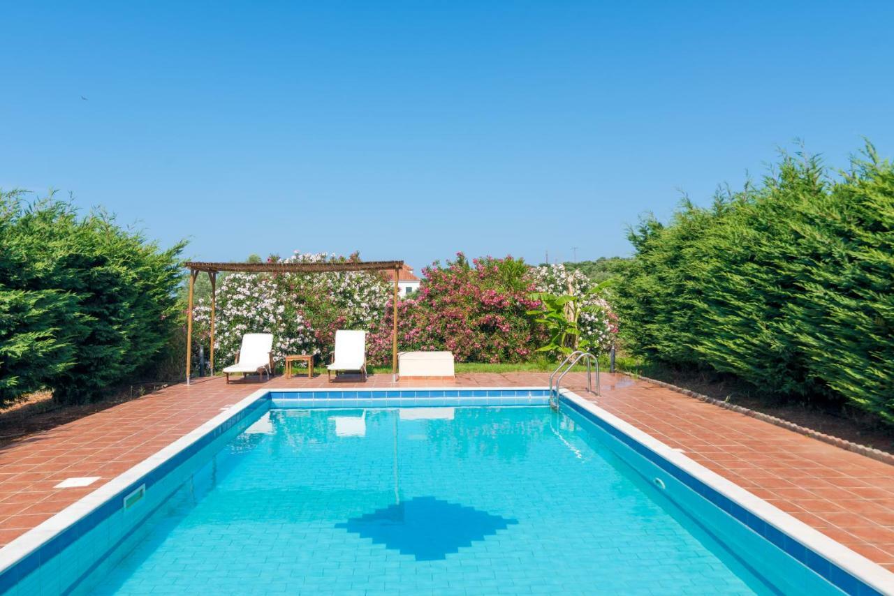 Navarone Villas Petrochori  エクステリア 写真